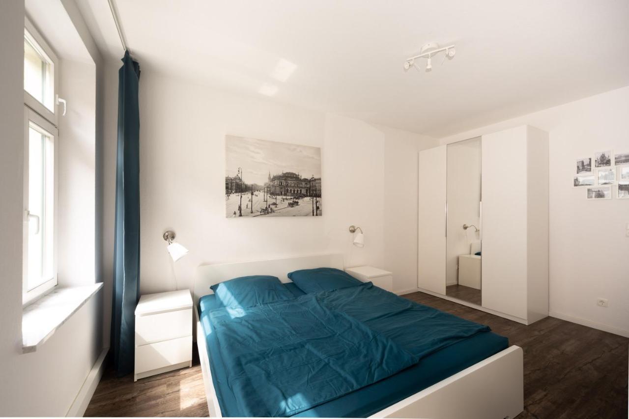 Apartment L.e. *
